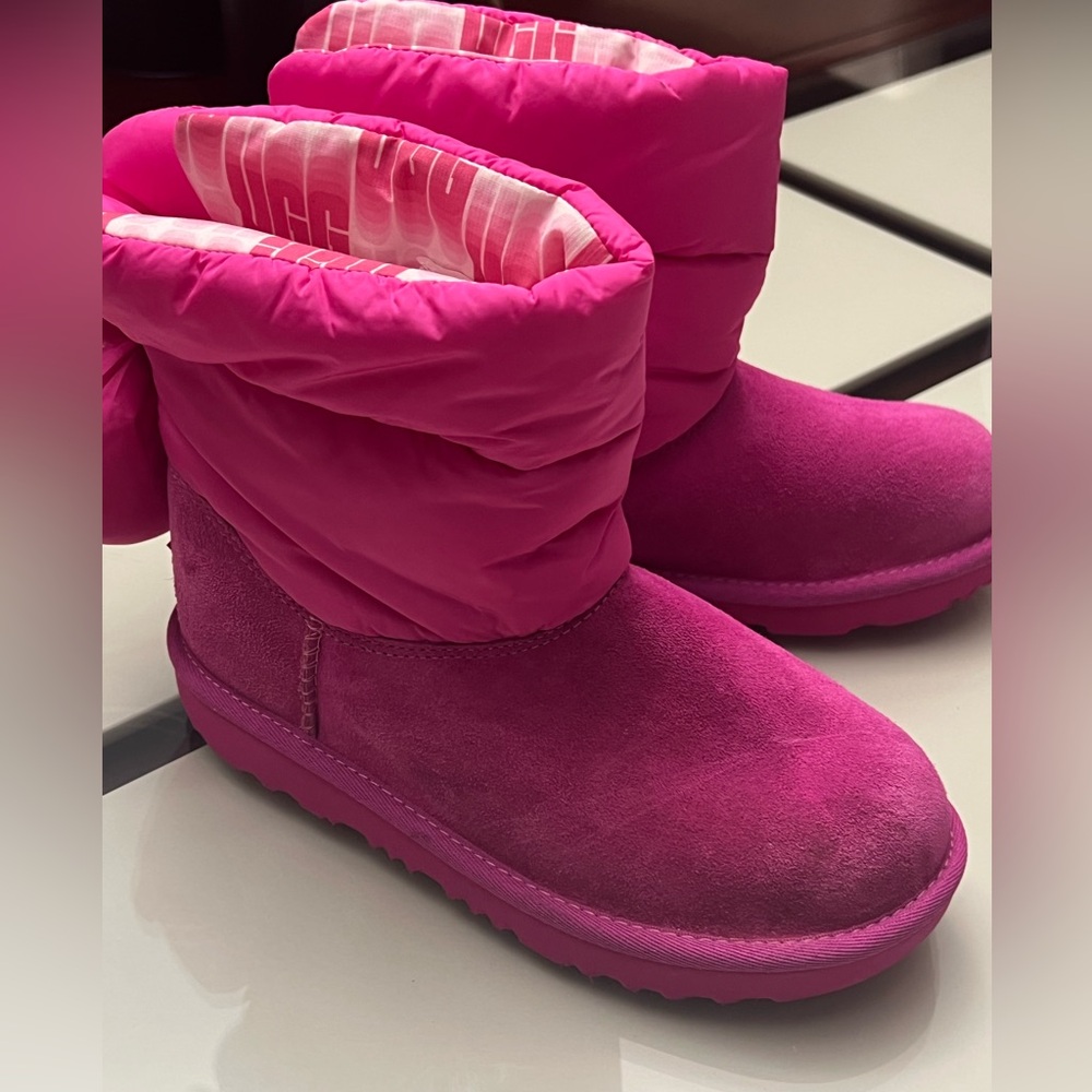 Ugg pink bailey bow puff
